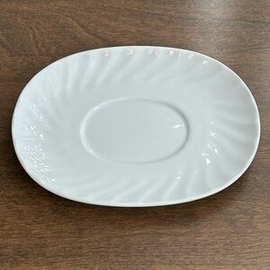 CORNING ENHANCEMENTS WHITE SWIRL GRAVY BOAT UNDERPLATE 81-TY D5